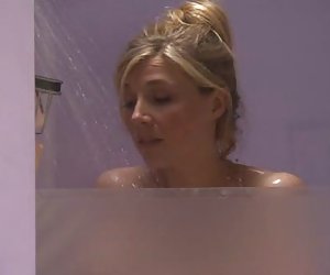 Sarah Chalke Why I Wore Lipstick compilation