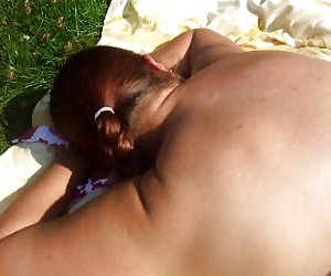 Upskirt no panties amatuer voyeur