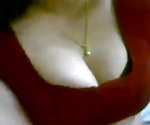 Malayalee (Mallu) girl blowjob in saree