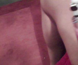 Clit Pumping 4