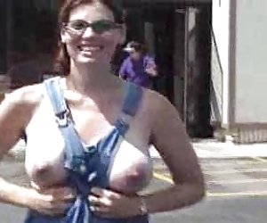 Amateur girl flashing her titties