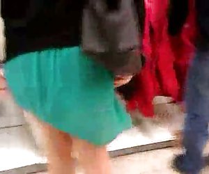 Beautiful ass, good figure does strange things in the scene