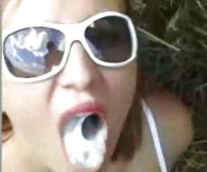 Amateur outdoor deepthroat and cum play