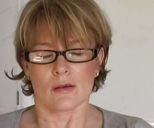 sie macht es sich