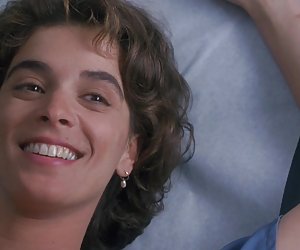 Pregnant Women by Doctor - Annabella Sciorra