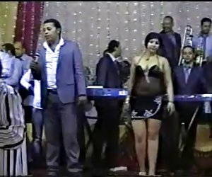 HOT ARAB DANCE 21
