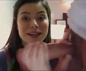 Miranda Cosgrove Handjob video! Fake video- Exclusive