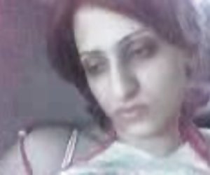 PLAY WITH THAT FAT ARAB PUSSY