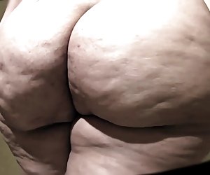 White Mega Butt and Shaved Pussy