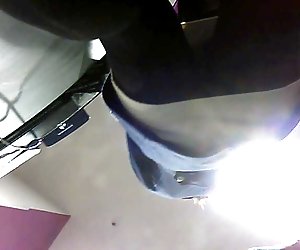 upskirt voyeur italy