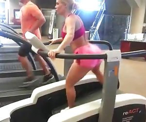terrible perra entrenando