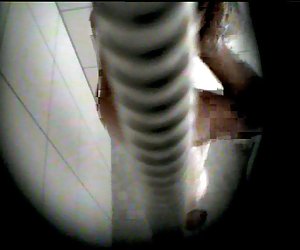 Mature masturbate in Shower