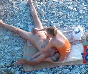Public beach amateur fuck