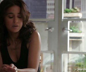 Emmanuelle Chriqui - in the First S02E09