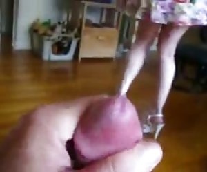 Charlie Laine and Madison Scott went on vacation together, have brought their sex toys